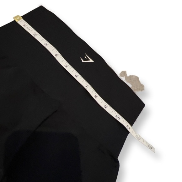 GYMSHARK Black Crop leggings size XS see-through cut out design. - Picture 4 of 13